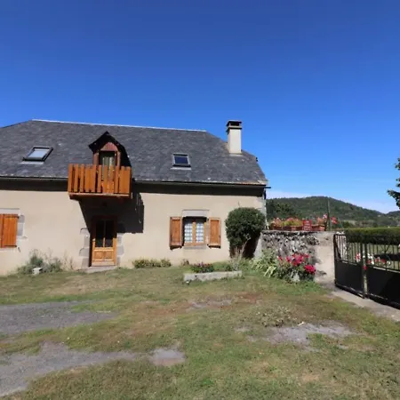 A La Ferme, Proche Murat - 3 Chambres, Jardin, Balcon, Tv, Cuisine Equipee, Proche Activites - Fr-1-742-118 Hébergement de vacances