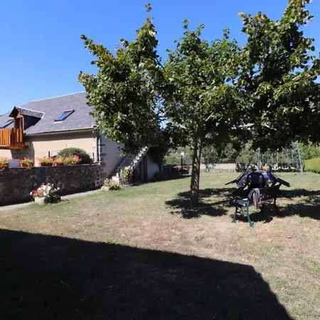 A La Ferme, Proche Murat - 3 Chambres, Jardin, Balcon, Tv, Cuisine Equipee, Proche Activites - Fr-1-742-118 Hébergement de vacances