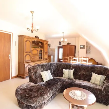 Hébergement de vacances A La Ferme, Proche Murat - 3 Chambres, Jardin, Balcon, Tv, Cuisine Equipee, Proche Activites - Fr-1-742-118 Albepierre-Bredons