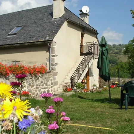 A La Ferme, Proche Murat - 3 Chambres, Jardin, Balcon, Tv, Cuisine Equipee, Proche Activites - Fr-1-742-118 Albepierre-Bredons